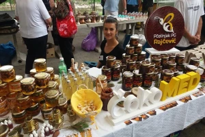 Sajam "Dani maline i meda" Žepče 2019.