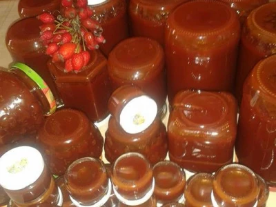 Teglice pekmeza od šipka