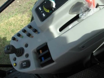 Traktor Claas NEXOS