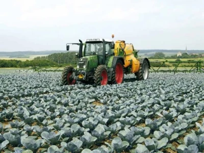 Traktor Fendt 400 Vario