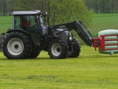 Traktor Valtra A