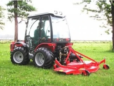 Traktor Agromehanika AGT 850/860 NR