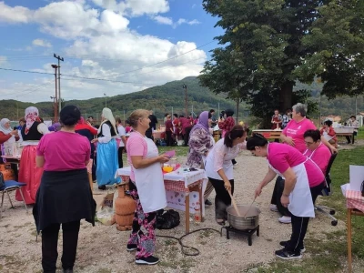 Ajvarijada u Gračanici kod Živinica