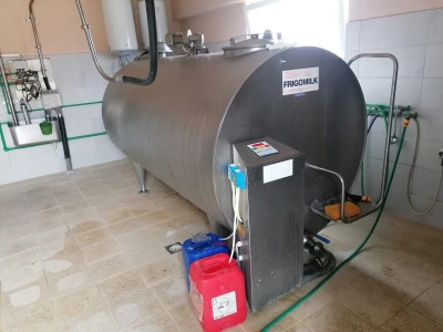 Bosanska farma od milion maraka - krave s nanogicama, domaćin u papučama
