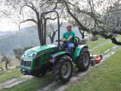 Traktor Ferrari Cromo K30/40 AR/RS