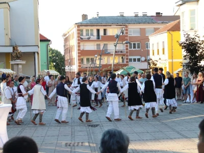 Derventsko veče rakije