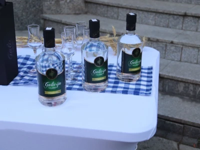 Derventsko veče rakije