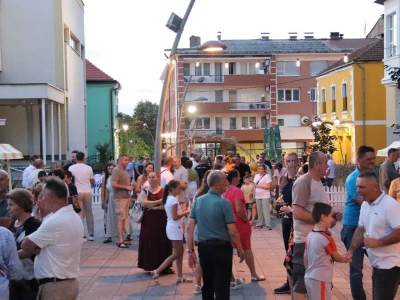 Derventsko veče rakije