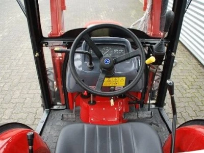 Traktor Impodan DF 254