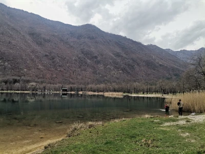 Emir i Senada Dedić pecaju na Boračkom jezeru