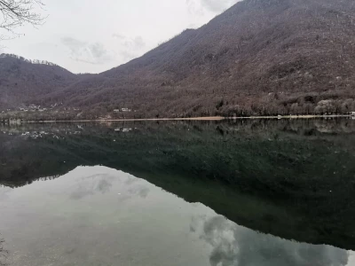 Emir i Senada Dedić pecaju na Boračkom jezeru