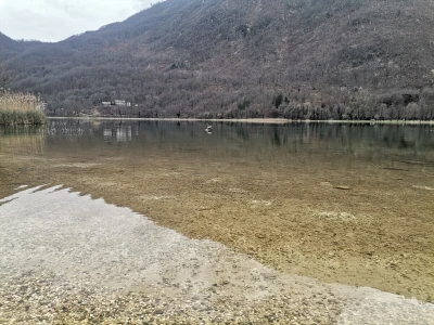 Emir i Senada Dedić pecaju na Boračkom jezeru