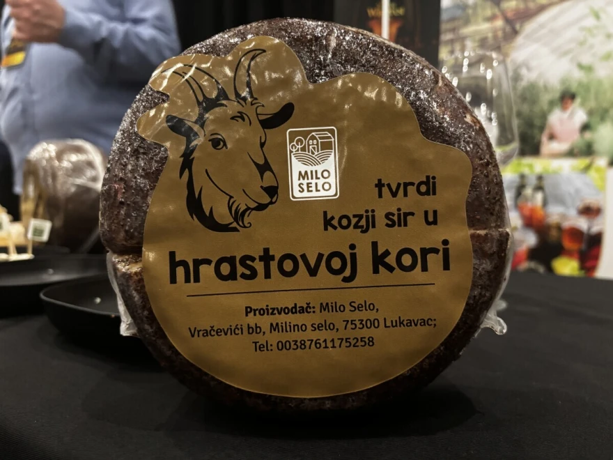 Sir u hrastovoj kori