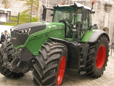 Fendt 1050 je traktor godine 2016