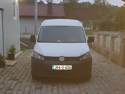 Fudbalski sudija Ljubo Aničić sva jaja uspije da proda