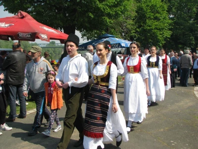 mladi folkloraši
