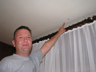 Aco pokazuje gdje curi med