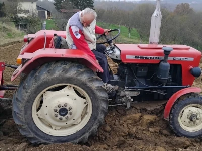 Priprema zemljišta za sadnju borovnica