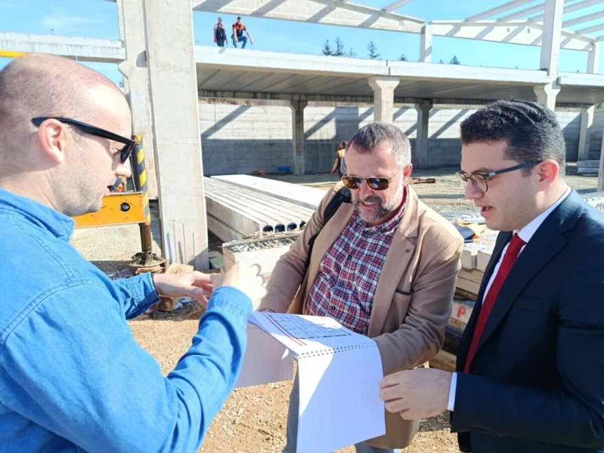 Marić i Erbez sa predstavnikom TIKA-e (s lijeva na desno)