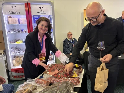 Jagma za suhomesnate delicije kod Nevzete: "Viša, visoka i visočka škola, sve savladala"