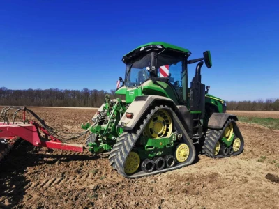 John Deere 8RX 410 traktor mjeseca