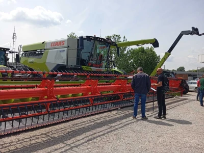 Kombajn Claas lexion - najveća mašina na Poljoprivrednom sajmu