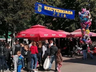 Kostajnica u oktobru miriše na pečeni kesten
