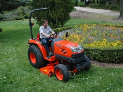 Traktor Kubota STV
