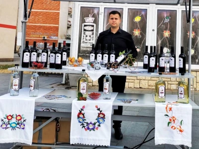 Kupinovača, hit sela i okruženja