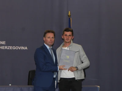 Mladi poljoprivrednici preuzeli rješenja za pokretanje poslovanja