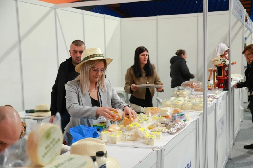 Porodična gazdinstva predstavila sireve na Savjetovanju