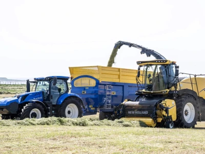 New Holland silokombajn