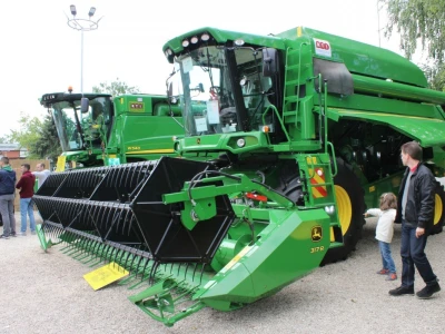 JD kombajn