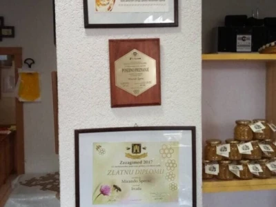OPG Šperac: Proizvodi od meda i kozmetika za lijep izgled