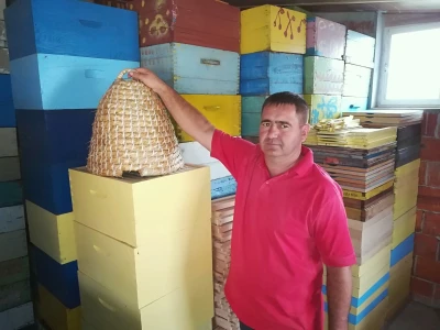Pčelarski put Željka Ignjatića: Od sanduka za municiju do 200 košnica