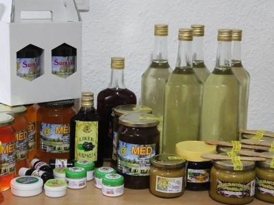 Pčelinjaci Kraljica – Porodična tradicija duga 22 godine