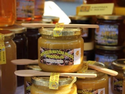 Pčelinjaci Kraljica – Porodična tradicija duga 22 godine