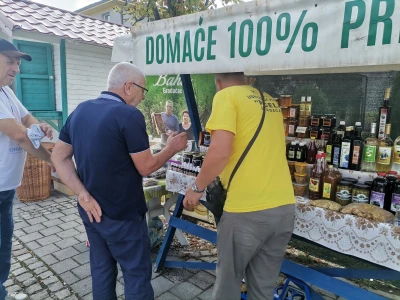 Porodično pčelarstvo Bahić