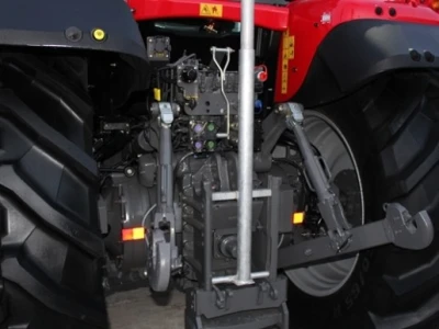 Traktor Massey Ferguson 7600