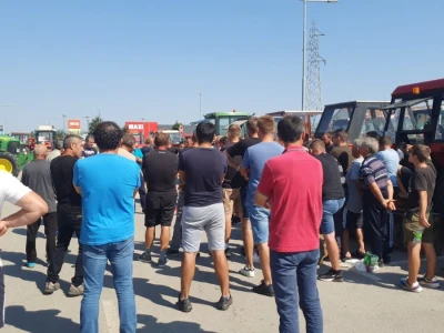 Protesti poljoprivrednika u Orašju