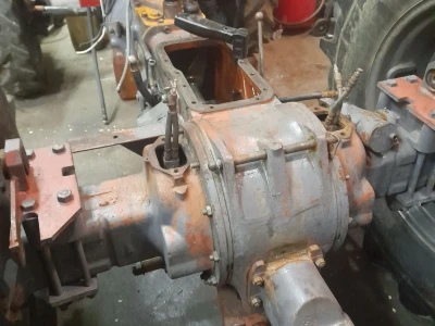 Remont traktora IMT 577
