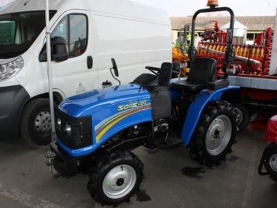 Traktor Sonalika Solis 20