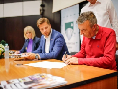 Stari Grad će dodijeliti 73 plastenika građanima, potpisani ugovori