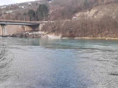 Takmičenje na Drini: Ko će uloviti najveću mladicu, pecati se može i iz kafane