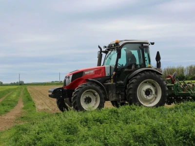 Traktor Hattat T4110