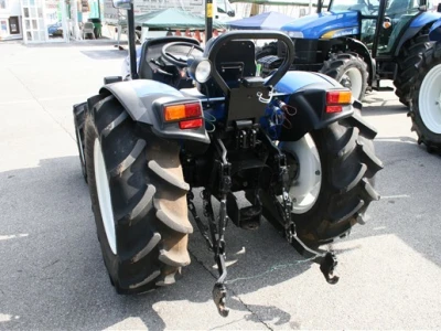 Traktor New Holland T3000