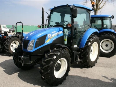 Traktor New Holland T4000 Deluxe/SuperSteer