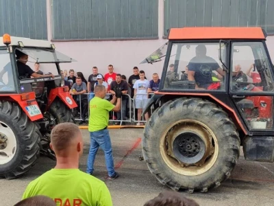 Traktorijada u Slatini