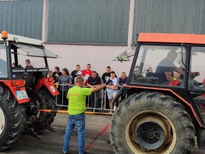 Traktorijada u Slatini
