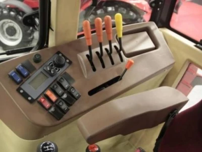 Traktor Tumosan 9100 Maxima